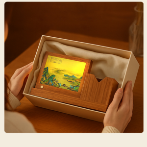 กรอบรูปไม้พร้อมที่ใส่ปากกา ของประดับตกแต่ง